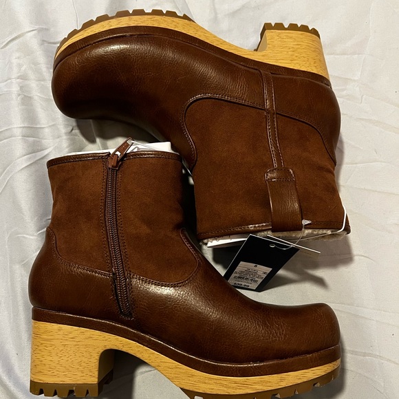 One Day Sale!! Women’s ‘Fawn’ Boots FAST SHIPPING!!! - Picture 3 of 6